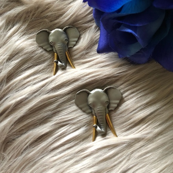 Jewelry - Elephant Earrings